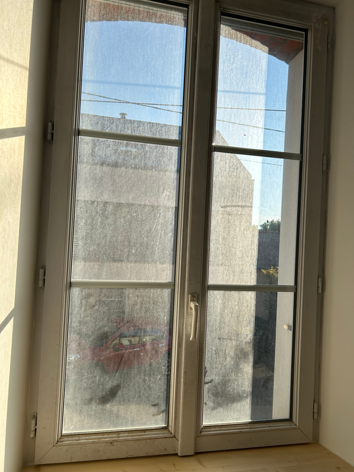 Nettoyage de vitres à Rennes : avant nettoyage par G2R Nettoyage à Rennes